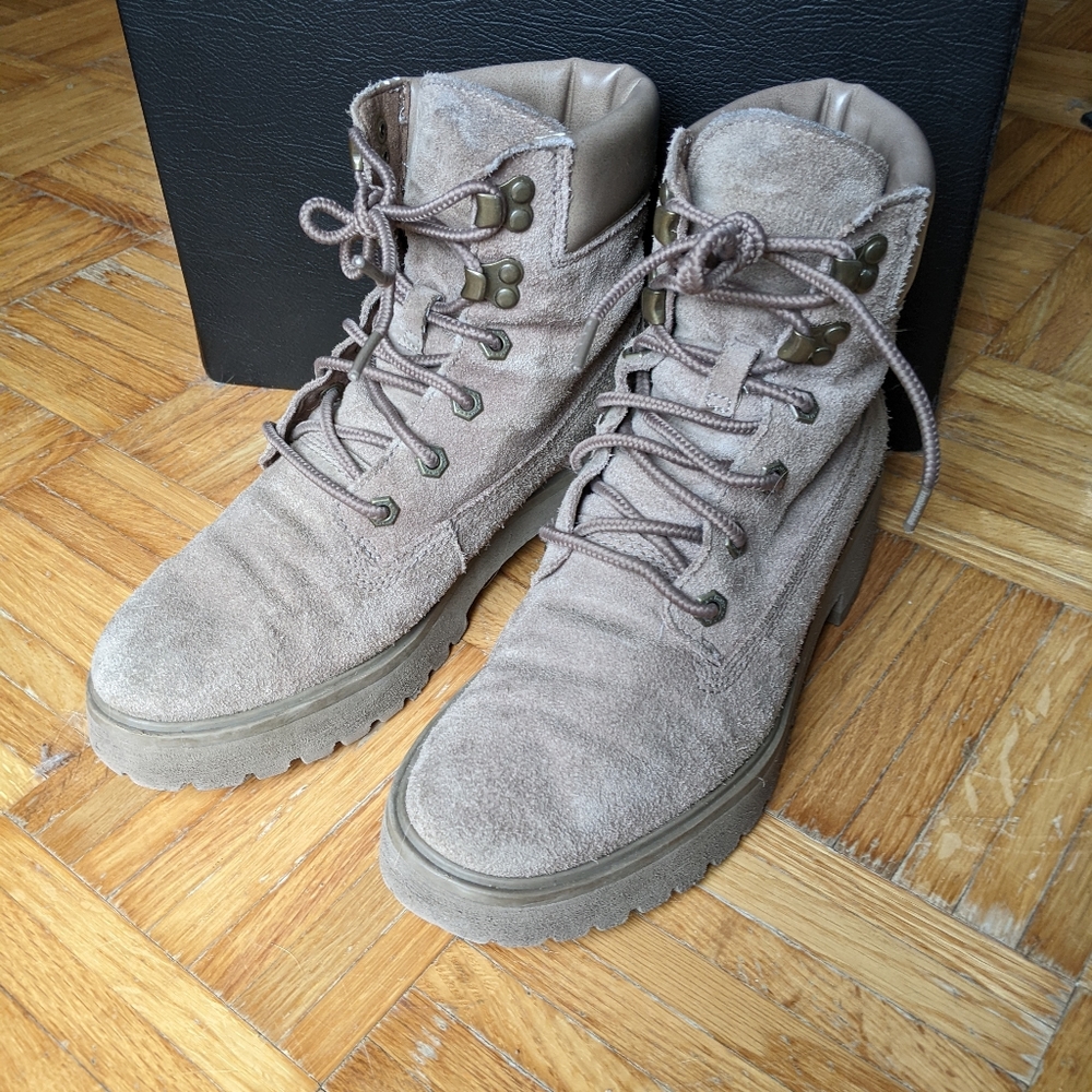 Timberland Carnaby Cool Suede 8 39 Ankle Hiking Boot Lace Up GUC Taupe Grey